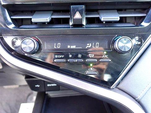 Certified 2023 Toyota Camry SE FWD image 19