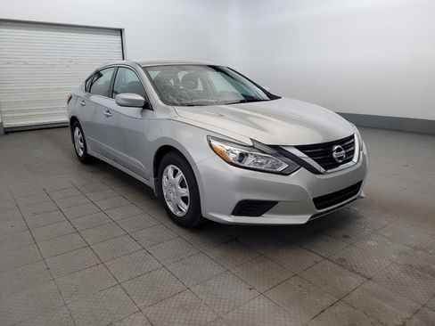 Used 2016 Nissan Altima 2.5 S w/ Power Driver Seat Package FWD image 13