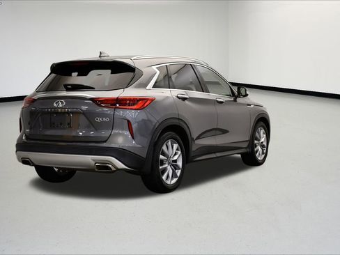 Used 2021 INFINITI QX50 Luxe w/ Cargo Package image 5