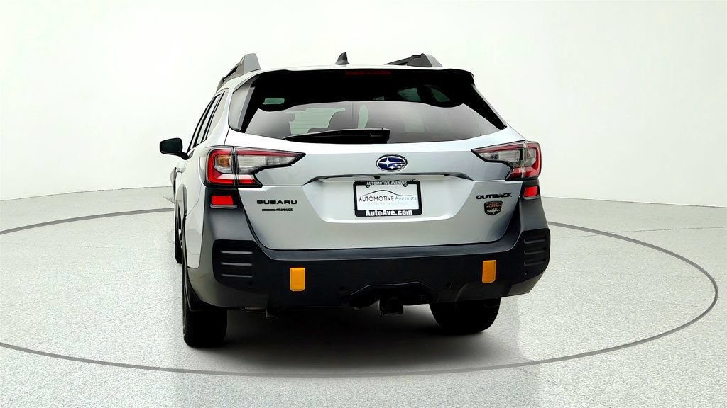 Used 2025 Subaru Outback Wilderness AWD/4WD image 6