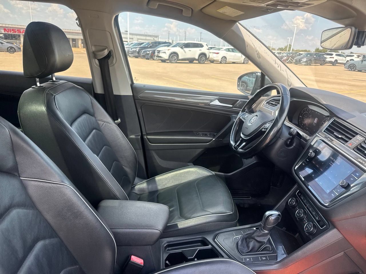 Used 2018 Volkswagen Tiguan SEL Premium FWD image 31