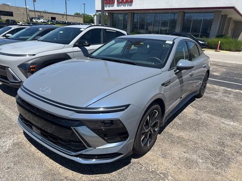 Certified 2025 Hyundai Sonata SEL FWD image 1