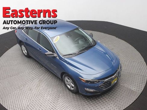 Used 2024 Chevrolet Malibu LS FWD image 3