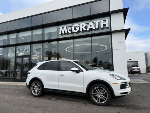 Used 2020 Porsche Cayenne image 1