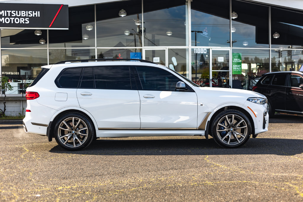 Used 2022 BMW X7 M50i AWD/4WD image 8