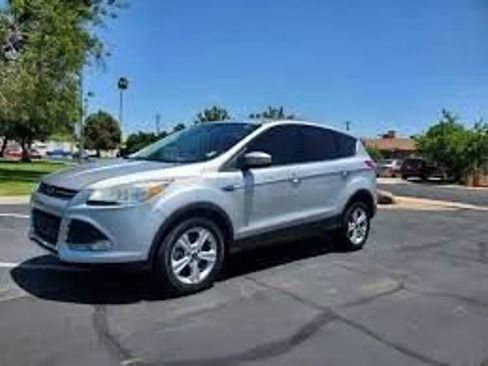 Used 2014 Ford Escape SE image 1