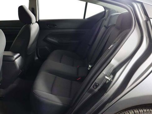 Used 2024 Nissan Altima 2.5 SV image 23