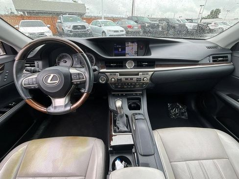 Used 2016 Lexus ES 350 w/ Luxury Package w/Wood Trim FWD image 7