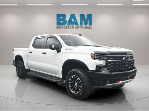 Used 2024 Chevrolet Silverado 1500 ZR2 w/ Technology Package AWD/4WD image 1