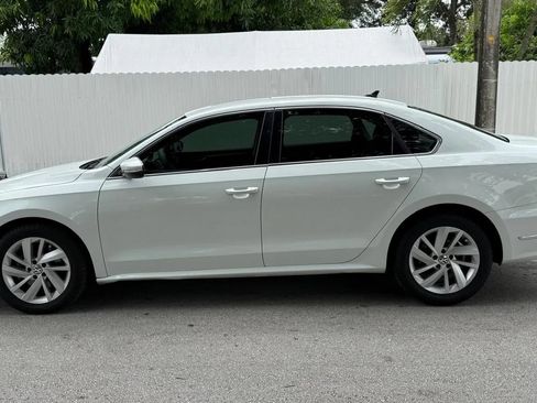 Used 2018 Volkswagen Passat 2.0T SE FWD image 3