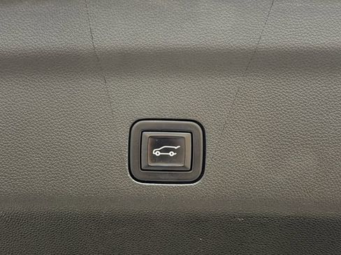 Used 2022 Chevrolet Tahoe RST AWD/4WD image 19
