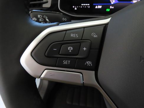 New 2026 Volkswagen Jetta SE FWD image 13