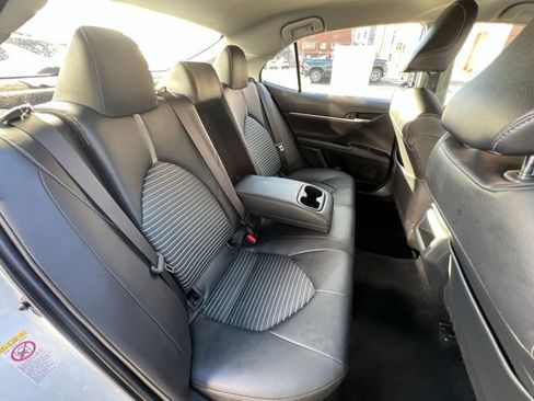 Used 2018 Toyota Camry L image 21