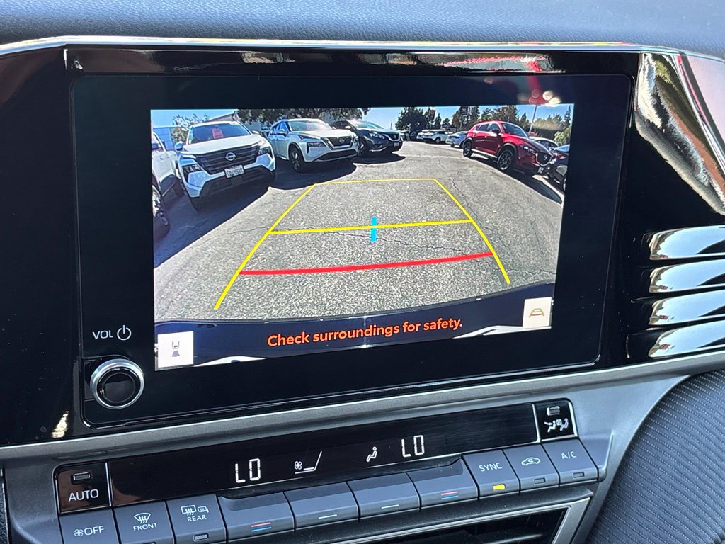 Used 2025 Toyota Camry SE FWD image 25