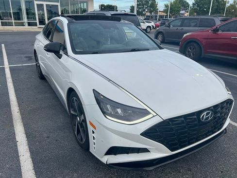 Used 2022 Hyundai Sonata SEL Plus FWD image 2