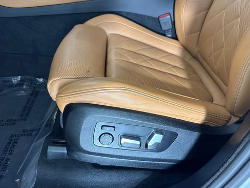 Used 2023 BMW X5 sDrive40i w/ M Sport Package RWD image 13