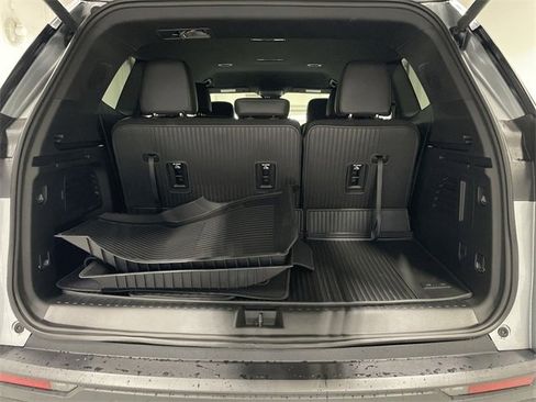 New 2026 GMC Acadia Elevation image 15