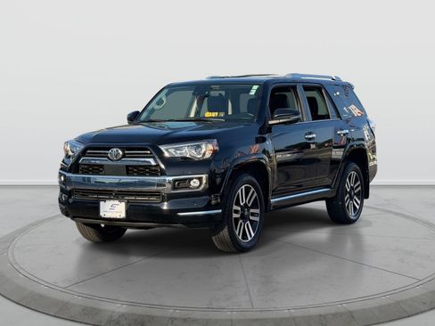 Used 2022 Toyota 4Runner Limited AWD/4WD image 3