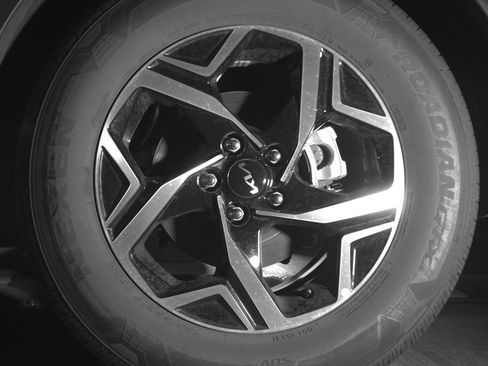 Used 2025 Kia Sportage LX image 14