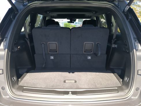 New 2025 Jeep Grand Cherokee L Laredo w/ Luxury Tech Group I image 11