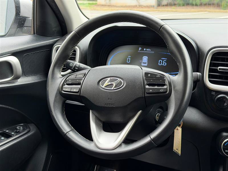 Used 2023 Hyundai Venue SEL w/ Cargo Package FWD image 33