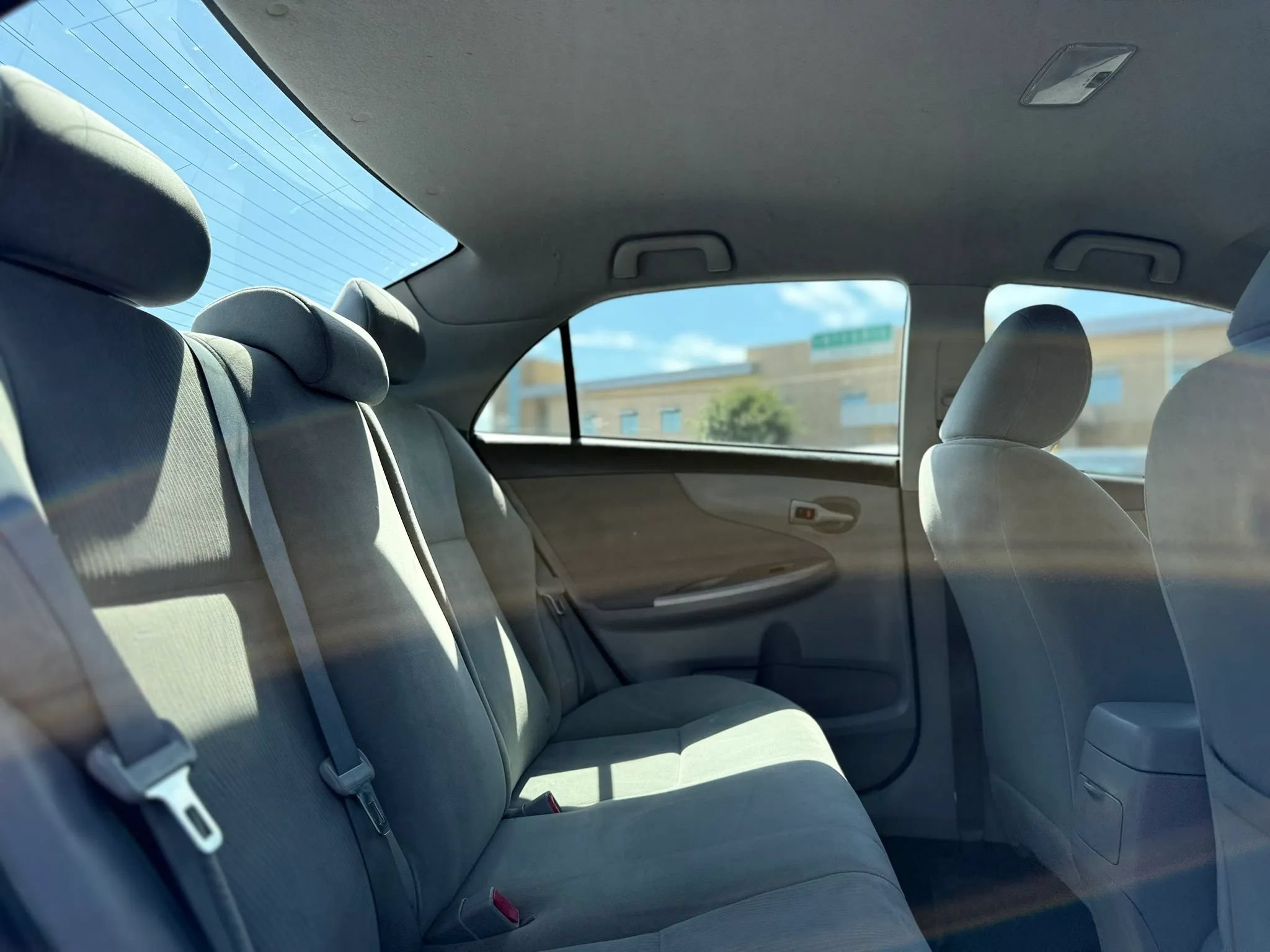 Used 2012 Toyota Corolla LE FWD image 20