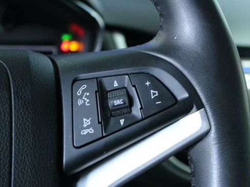 Used 2018 Chevrolet Trax LT w/ LT Convenience Package AWD/4WD image 16