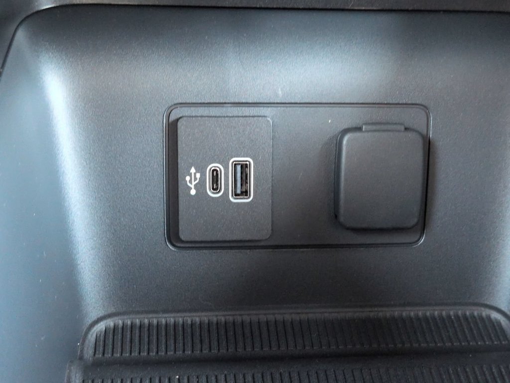 New 2026 Ford Explorer Active RWD image 22