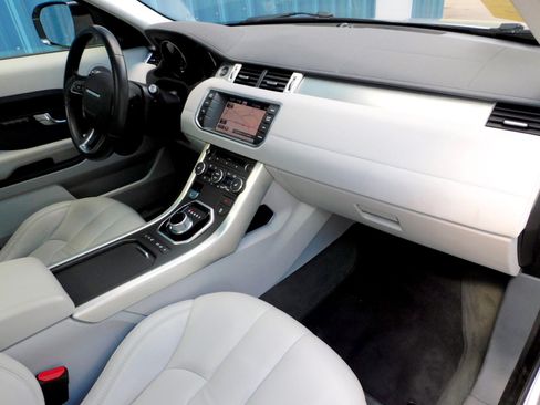 Used 2013 Land Rover Range Rover Evoque Pure Plus image 20