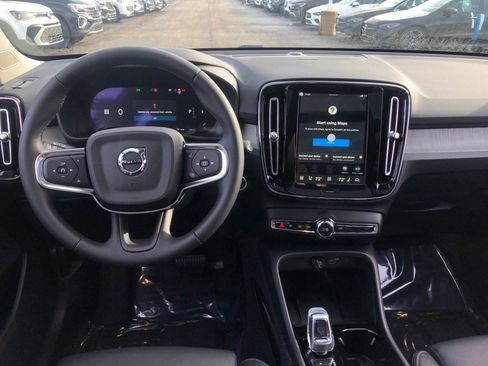 New 2026 Volvo XC40 B5 Ultra w/ Protection Package Premier image 17