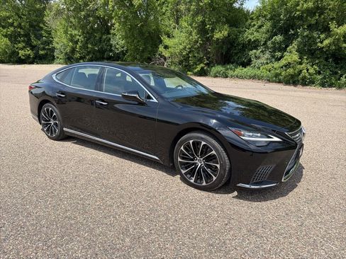 Used 2023 Lexus LS 500 AWD w/ Luxury Package image 16