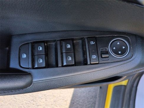 Used 2023 Kia Seltos S image 14