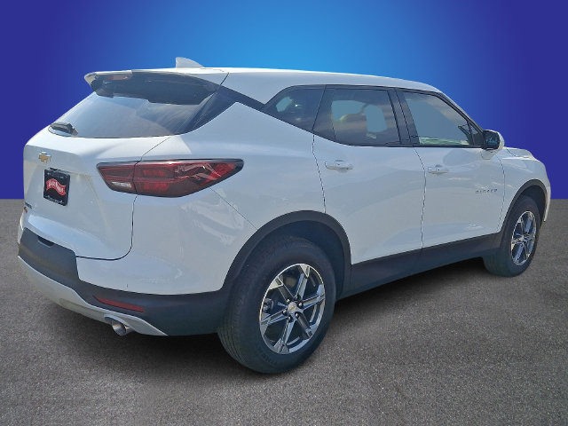 New 2024 Chevrolet Blazer LT w/ Driver Confidence Package FWD image 3