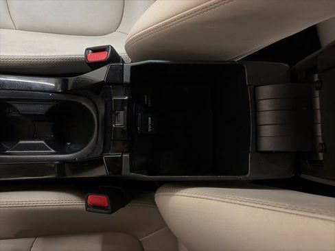 Used 2020 Toyota Corolla XLE image 26