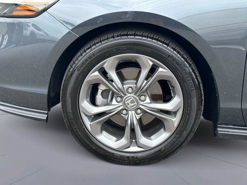 Used 2024 Honda Accord EX image 11