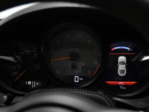 Used 2022 Porsche 718 Cayman GT4 image 12