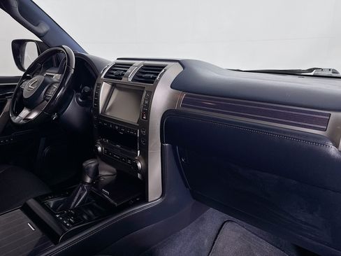 Used 2020 Lexus GX 460 Premium w/ Premium Package AWD/4WD image 28