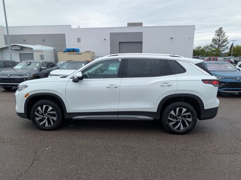New 2026 Volkswagen Tiguan S AWD/4WD image 9