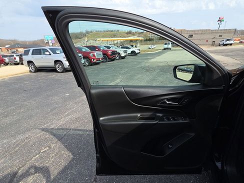 Used 2024 Chevrolet Equinox LT image 12