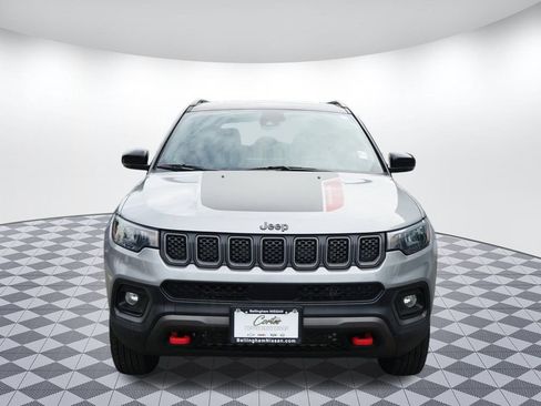 Used 2023 Jeep Compass Trailhawk image 2