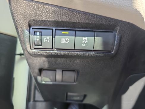 Used 2026 Toyota Corolla Cross L FWD image 24
