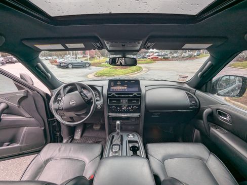 Used 2023 Nissan Armada SL w/ Midnight Edition Package image 12