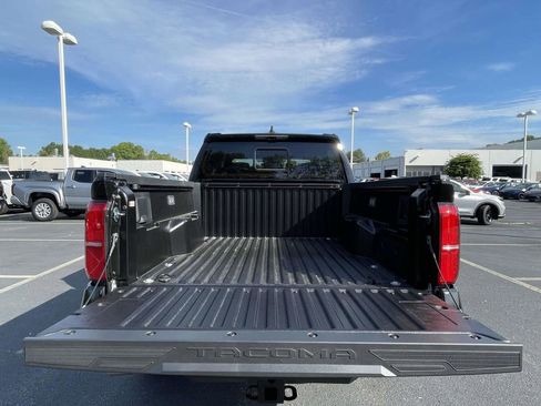 New 2026 Toyota Tacoma TRD Off-Road AWD/4WD image 18