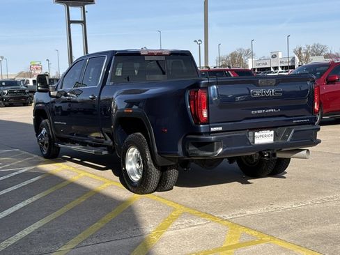 Used 2022 GMC Sierra 3500 Denali AWD/4WD image 11