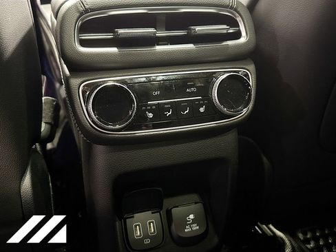 Used 2022 Genesis GV80 2.5T Advanced AWD/4WD image 27
