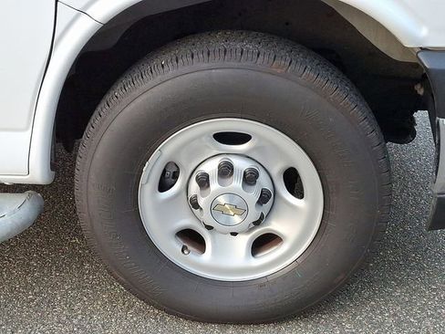 Used 2024 Chevrolet Express 2500 w/ Driver Convenience Package image 11