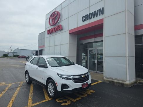 Used 2024 Chevrolet Equinox LS FWD image 1