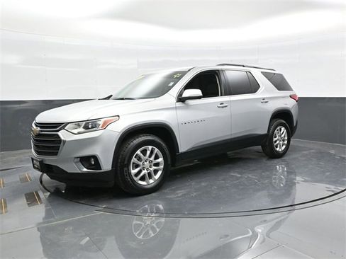 Used 2021 Chevrolet Traverse LT w/ LPO, Floor Liner Package image 3