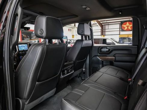 Used 2022 Chevrolet Silverado 3500 High Country w/ Technology Package AWD/4WD image 40