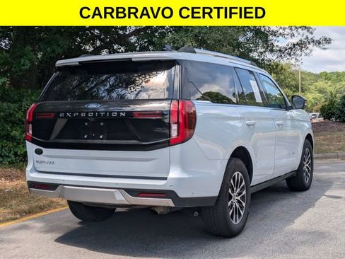 Used 2025 Ford Expedition Platinum AWD/4WD image 2